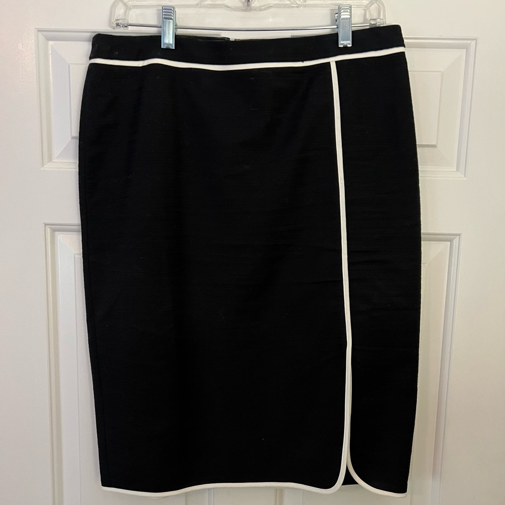 Ann Taylor black pencil skirt